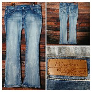 Ariya Jeans Size 14 Soft & Sassy Boot Cut Low Rise Mixed Wash Distressed Stretch